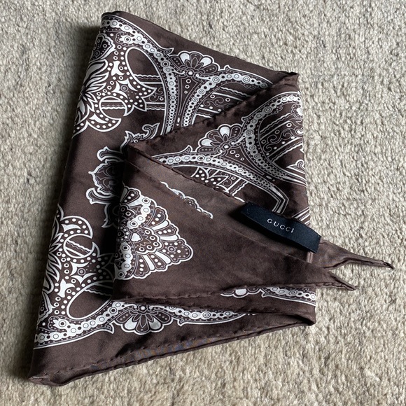 Authentic Gucci Choker/Bandana - Picture 2 of 8